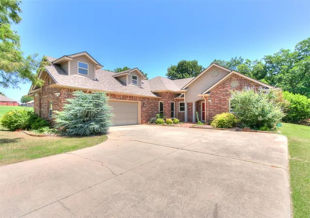 Homes for sale in Noble, OK | 661 Lakeside Dr, Noble, OK 73068 | MLS# 1238192