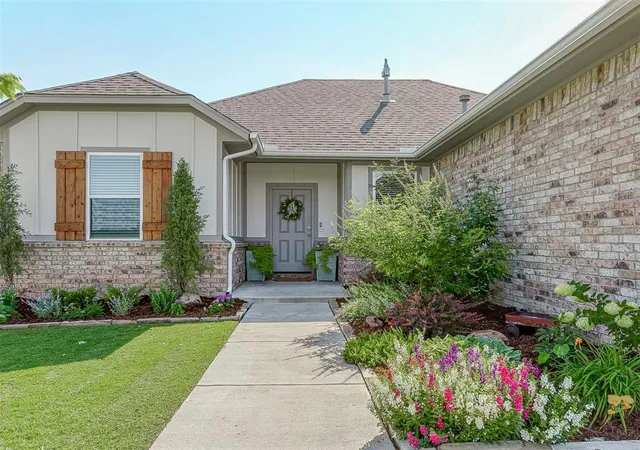 Photo 1 of Sale Pending at 11601 Sweeping Ln, Guthrie, OK 73044 | MLS# 1238193 | Listing updated on 2026-08-03