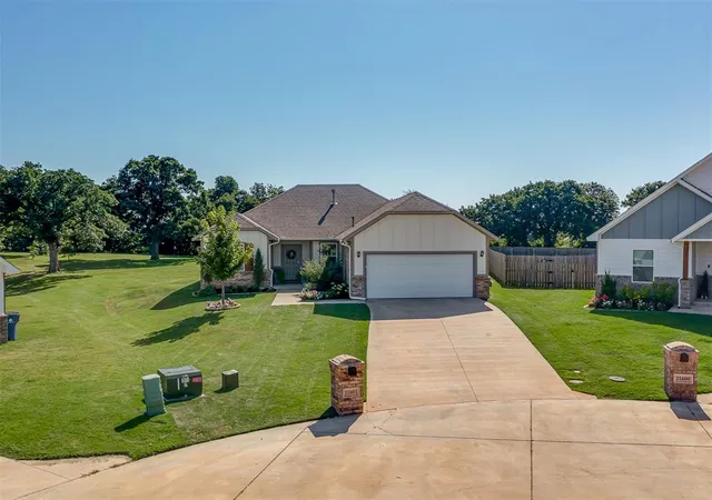 Photo 3 of Sale Pending at 11601 Sweeping Ln, Guthrie, OK 73044 | MLS# 1238193 | Listing updated on 2026-08-03