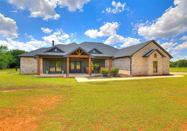 1st image of 20181 Wolf Creek Dr, Purcell, OK 73080 | MLS# 1238200