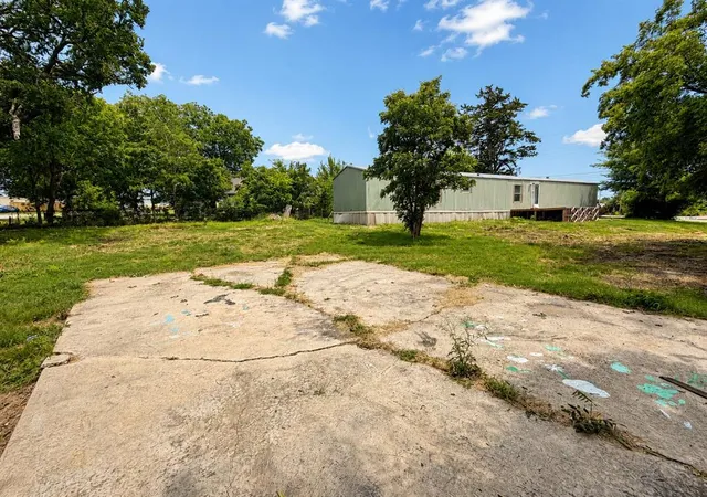 Homes for sale in Sulphur, OK | 206 W Tahlequah Ave, Sulphur, OK 73086 | MLS# 1238204
