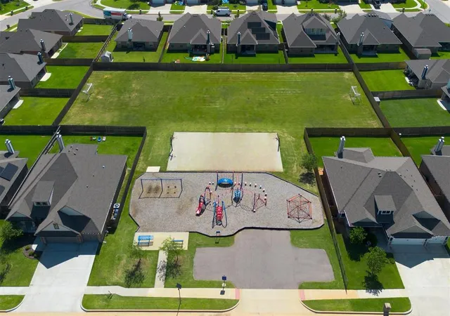 38th image of 805 Patrick Wy, Yukon, OK 73099 | MLS# 1238214