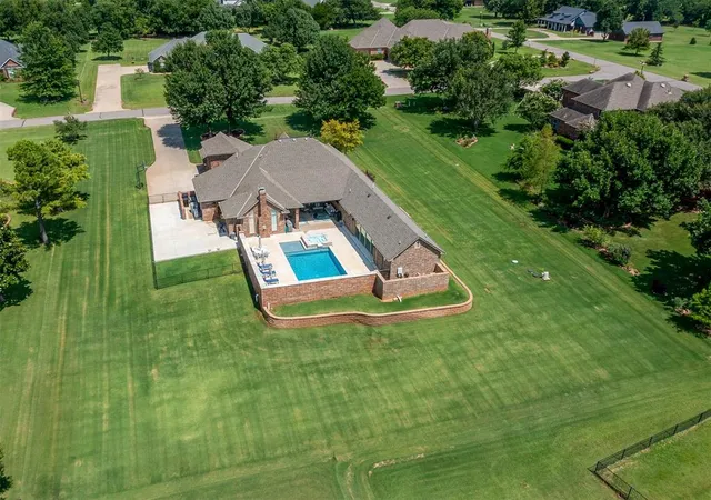 Homes for sale in Moore, OK | 205 Alyssa Ln, Moore, OK 73160 | MLS# 1238252