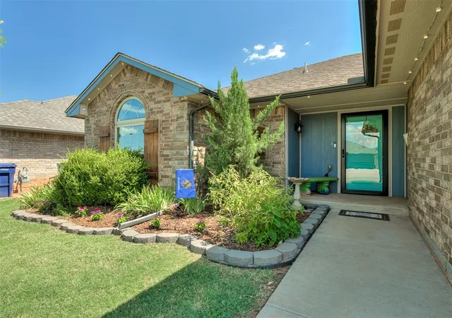 2nd image of 9116 Sw 47th St, Oklahoma City, OK 73179 | MLS# 1238262