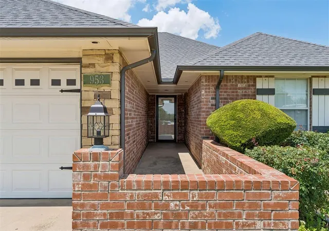 Homes for sale in Oklahoma City, OK | 953 Nw 15th St, Oklahoma City, OK 73160 | MLS# 1238265