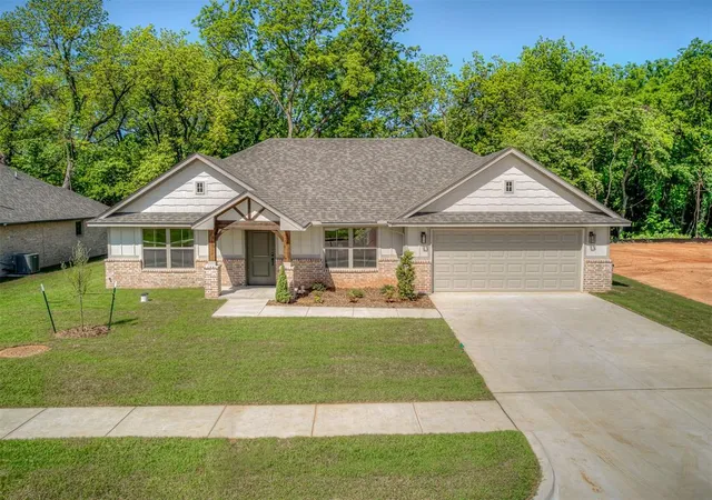 Homes for sale in Noble, OK | 120 Mountain Laurel Wy, Noble, OK 73068 | MLS# 1238273