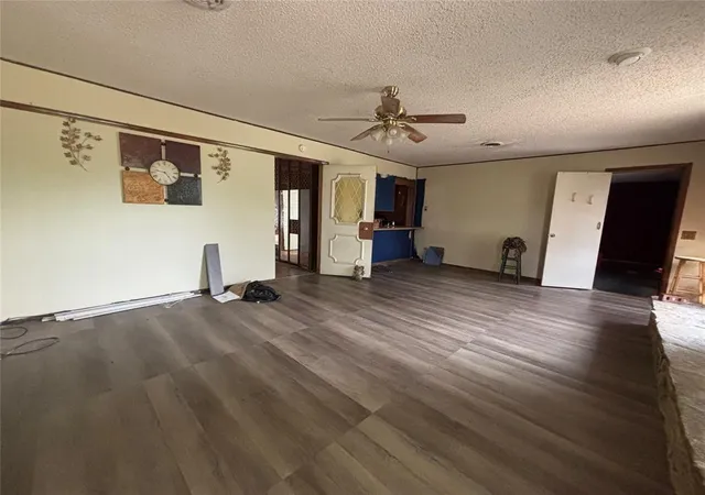 Photo 5 of Single family home for sale at 321 Sunnybrook Dr, Frederick, OK 73542 | MLS# 1238284 | Listing updated on 2026-07-09