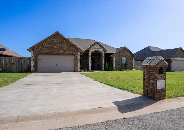 Homes for sale in Elgin, OK | 1605 Ne White Rock Dr, Elgin, OK 73538 | MLS# 1238286