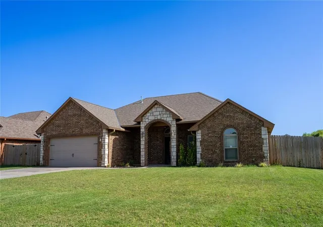 Homes for sale in Elgin, OK | 1605 Ne White Rock Dr, Elgin, OK 73538 | MLS# 1238286