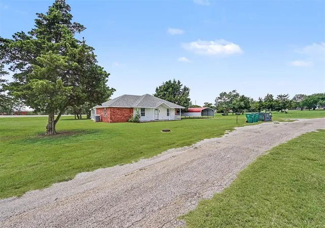 Homes for sale in Granite, OK | 406 E Hahn St, Granite, OK 73547 | MLS# 1238291
