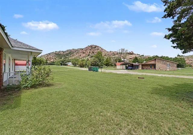 Homes for sale in Granite, OK | 406 E Hahn St, Granite, OK 73547 | MLS# 1238291