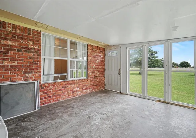 Homes for sale in Granite, OK | 406 E Hahn St, Granite, OK 73547 | MLS# 1238291