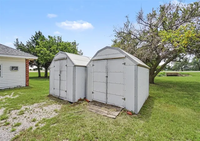 Homes for sale in Granite, OK | 406 E Hahn St, Granite, OK 73547 | MLS# 1238291
