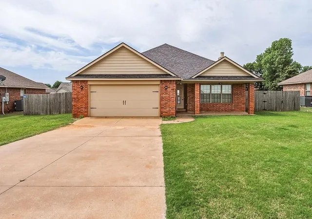 Homes for sale in Cashion, OK | 224 Comanche, Cashion, OK 73016 | MLS# 1238301