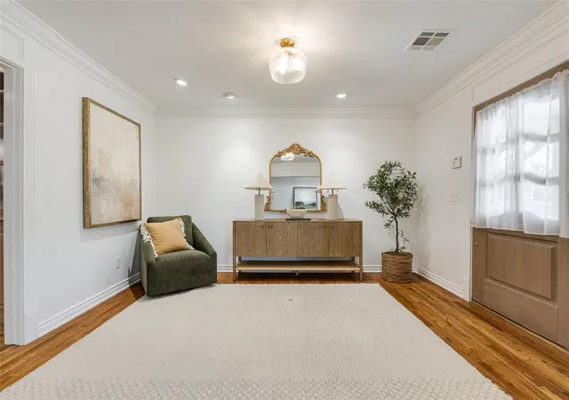 Photo 5 of Single family home for sale at 7009 Trenton Rd, Nichols Hills, OK 73116 | MLS# 1238303 | Listing updated on 2026-09-02