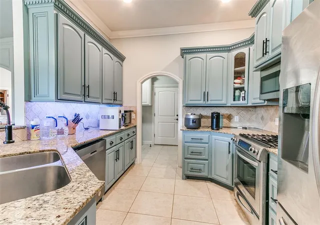 2nd image of 7609 Harold Dr, Yukon, OK 73099 | MLS# 1238305