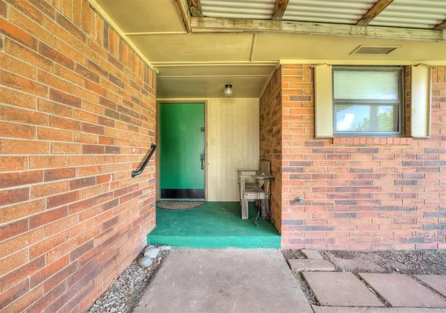 4th image of 741 W Elder Dr, Mustang, OK 73064 | MLS# 1238322