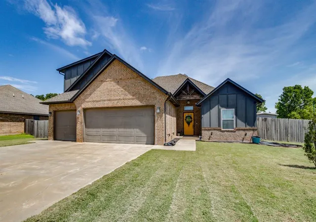 Homes for sale in Mustang, OK | 1711 W Blake Wy, Mustang, OK 73064 | MLS# 1238324