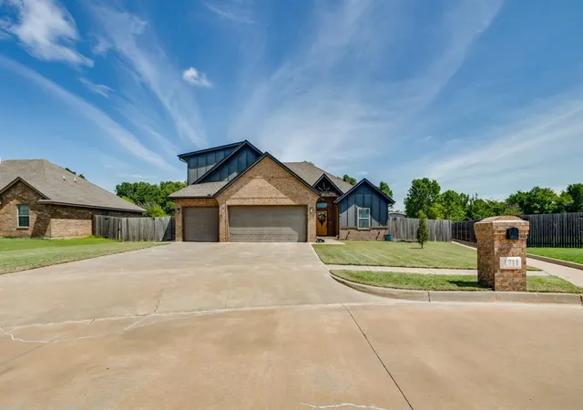 Homes for sale in Mustang, OK | 1711 W Blake Wy, Mustang, OK 73064 | MLS# 1238324