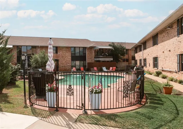 2nd image of 2529 NW 62nd St, Oklahoma City, OK 73112