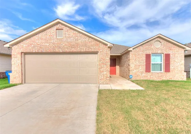 Homes for sale in El Reno, OK | 1501 Land Run, El Reno, OK 73036 | MLS# 1238330