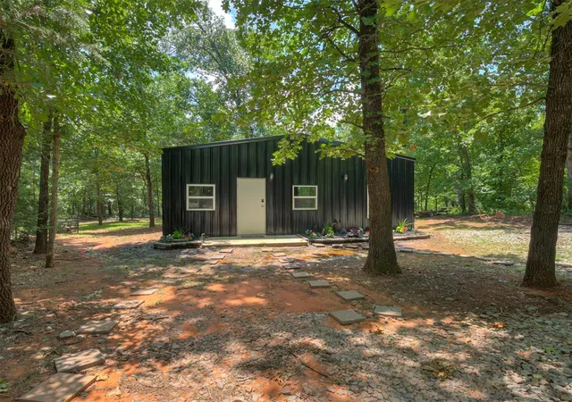 Homes for sale in Newalla, OK | 17800 E Indian Hills Rd, Newalla, OK 74857 | MLS# 1238333