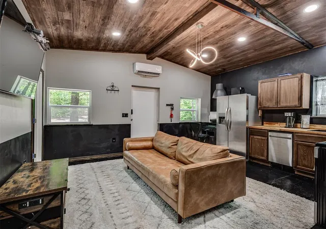 Homes for sale in Newalla, OK | 17800 E Indian Hills Rd, Newalla, OK 74857 | MLS# 1238333