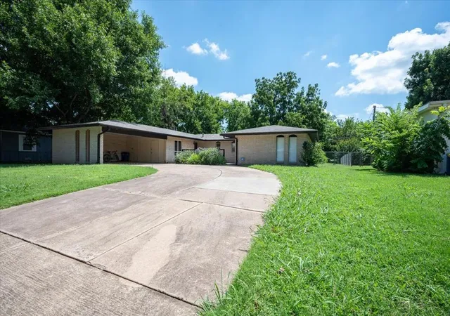 2nd image of 607 S Willis St #607 & 609, Stillwater, OK 74074 | MLS# 1238338
