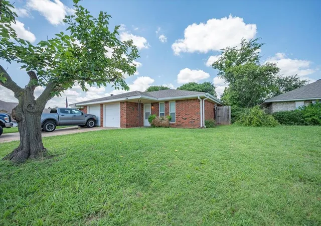 2nd image of 702 E Redbud Ct #702 & 704, Stillwater, OK 74075 | MLS# 1238344