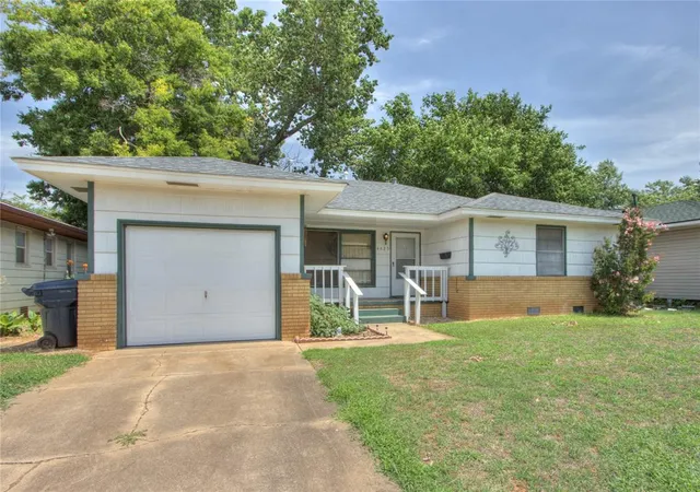 Homes for sale in Oklahoma City, OK | 4425 Nw 32nd St, Oklahoma City, OK 73112 | MLS# 1238347