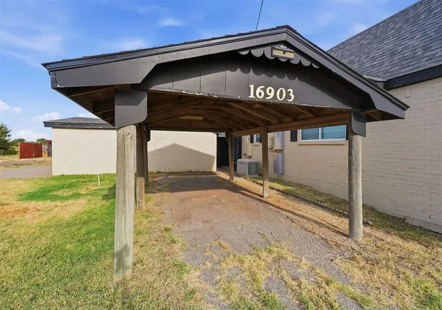 Photo 3 of Single family home for sale at 16903 State Hwy 6, Olustee, OK 73560 | MLS# 1238351 | Listing updated on 2026-09-30