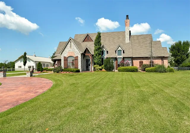 Photo 2 of Single family home for sale at 1766 S Main Ave, Washington, OK 73093 | MLS# 1238352 | Listing updated on 2026-08-26