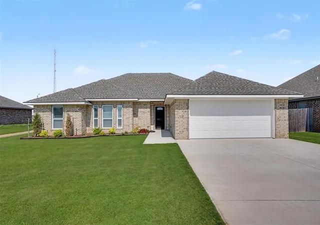 Homes for sale in Altus, OK | 3320 Continental Ct, Altus, OK 73521 | MLS# 1238357