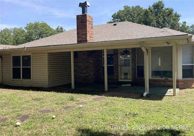 Photo 4 of Single family home for sale at 3 Larkens Pl, Shawnee, OK 74801 | MLS# 1238361 | Listing updated on 2026-09-12