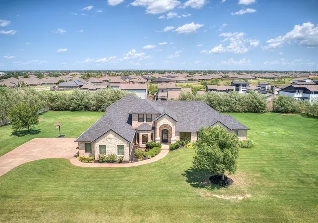 Photo 1 of Single family home for sale at 17400 Barrington Hills Ln, Edmond, OK 73012 | MLS# 1238364 | Listing updated on 2026-08-26