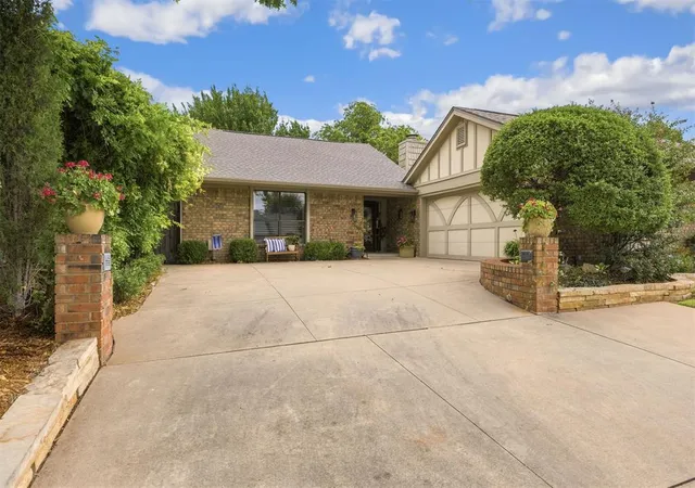 1st image of 3233 Raintree Rd, Oklahoma City, OK 73120 | MLS# 1238378