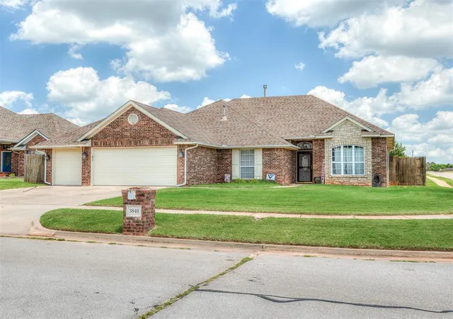 Homes for sale in Harrah, OK | 3840 Pachem Ave, Harrah, OK 73045 | MLS# 1238384