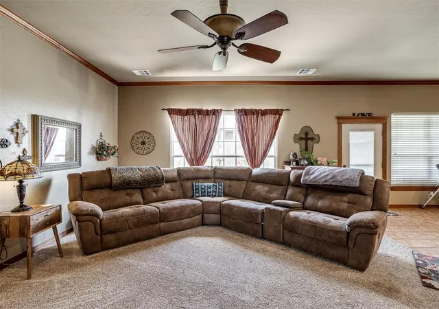 Homes for sale in Harrah, OK | 3840 Pachem Ave, Harrah, OK 73045 | MLS# 1238384