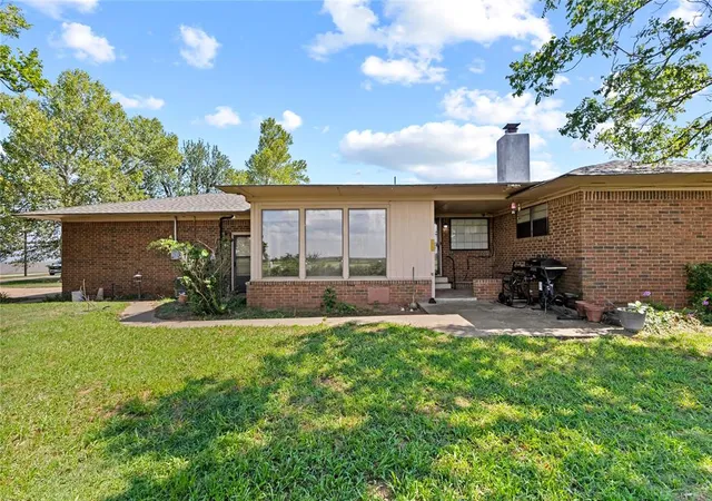 Homes for sale in Fort Cobb, OK | 10190 County Road 1310, Fort Cobb, OK 73038 | MLS# 1238398
