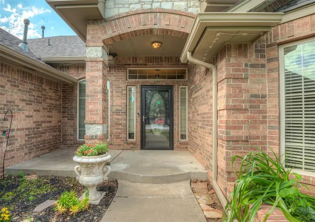 Photo 3 of Single family home for sale at 10700 Nw 40th Street, Yukon, OK 73099 | MLS# 1238403 | Listing updated on 2026-10-13