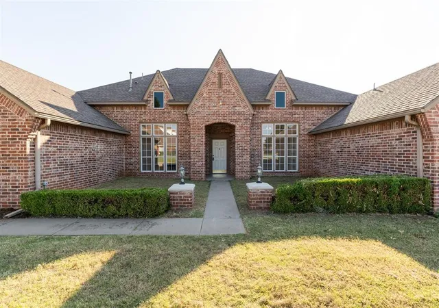 3rd image of 3212 Rockhampton Ave, Oklahoma City, OK 73179 | MLS# 1238404