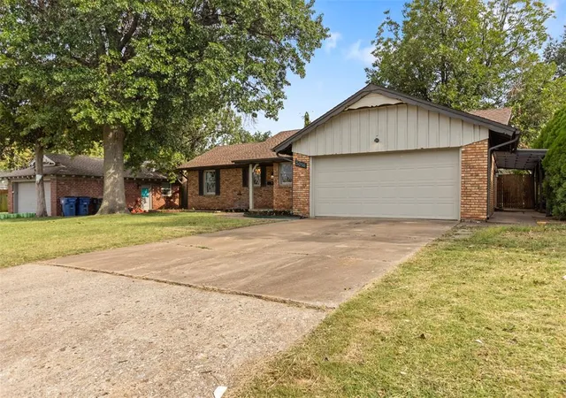 2nd image of 3016 Lakeside Dr, Oklahoma City, OK 73120 | MLS# 1238406