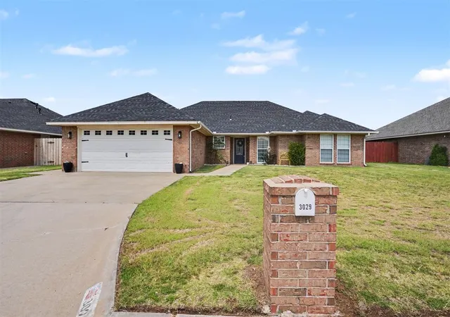Homes for sale in Altus, OK | 3029 White Tail Dr, Altus, OK 73521 | MLS# 1238413