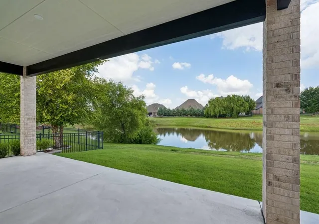 Photo 3 of Sale Pending at 4924 Pont Neuf Rd, Edmond, OK 73034 | MLS# 1238416 | Listing updated on 2026-10-17
