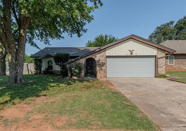 Photo 2 of Sale Pending at 5113 Beacon Hl Rd, Oklahoma City, OK 73135 | MLS# 1238431 | Listing updated on 2026-08-28