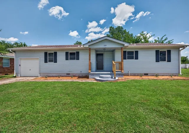 Homes for sale in Harrah, OK | 1270 N 1st St, Harrah, OK 73045 | MLS# 1238441