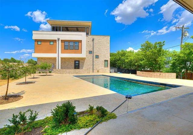 5th image of 571 S Fretz Ave, Edmond, OK 73003 | MLS# 1238443