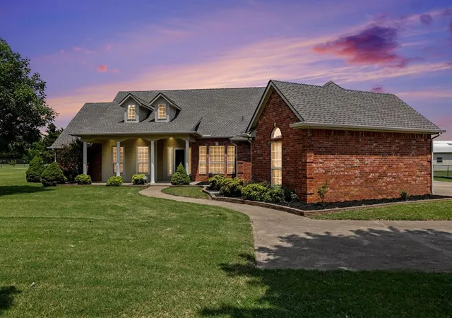 Photo 2 of Single family home for sale at 9024 Wheatland Dr, Oklahoma City, OK 73169 | MLS# 1238458 | Listing updated on 2026-10-05