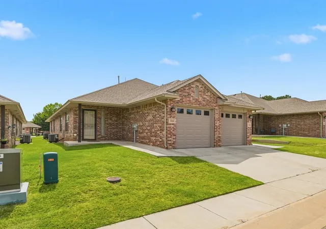 Homes for sale in Newcastle, OK | 215 Meadow Dr, Newcastle, OK 73065 | MLS# 1238462