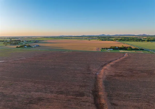 Homes for sale in Altus, OK | 03 East County Road 159  Racetrack Road, Altus, OK 73521 | MLS# 1238478